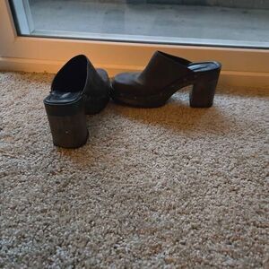 Womens clogs